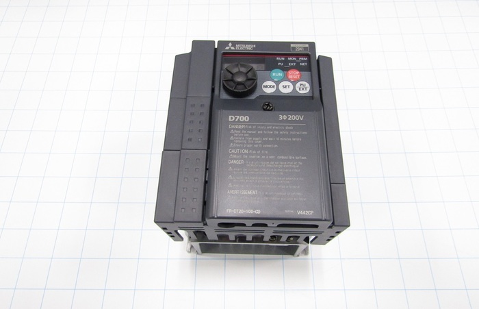 AC Drive, VFD, D700 Series, 3HP, 200-240VAC, 3 Phase