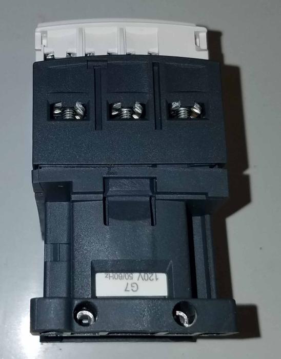 Contactor, 3 Poles, 120VAC Coil, 25A, 3 HP @ 3PH 200VAC, 575VAC, 7.5 HP @ 3PH 460VAC, 1 NO Contacts, 1 NC Contacts, Screw Terminal Connection