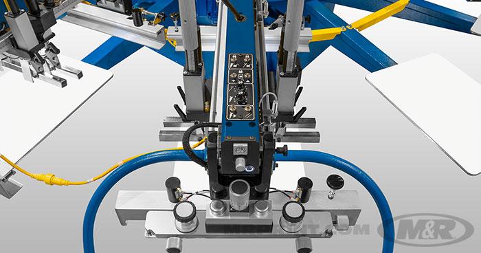 Controls on each pallet arm feature M&R’s classic toggle-based inputs for easy access
