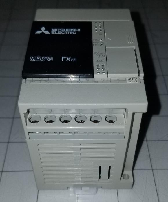 PLC, FX3S, 10 I/O, 6 Inputs, 24VDC Sink/Source, 4 Outputs, Transistor, 100-240VAC