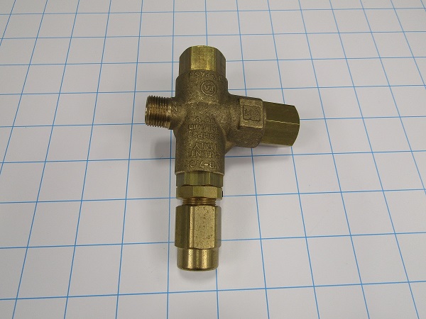 Pressure Regulator, 3200 PSI Max. Pressure, 3/8" NPT Port In, Without Gauge