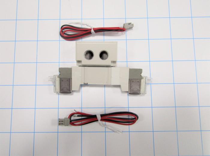 Valves, Solenoid Valve Type, 3 Position / 5 Way Operation, 24 VDC Coil Voltage